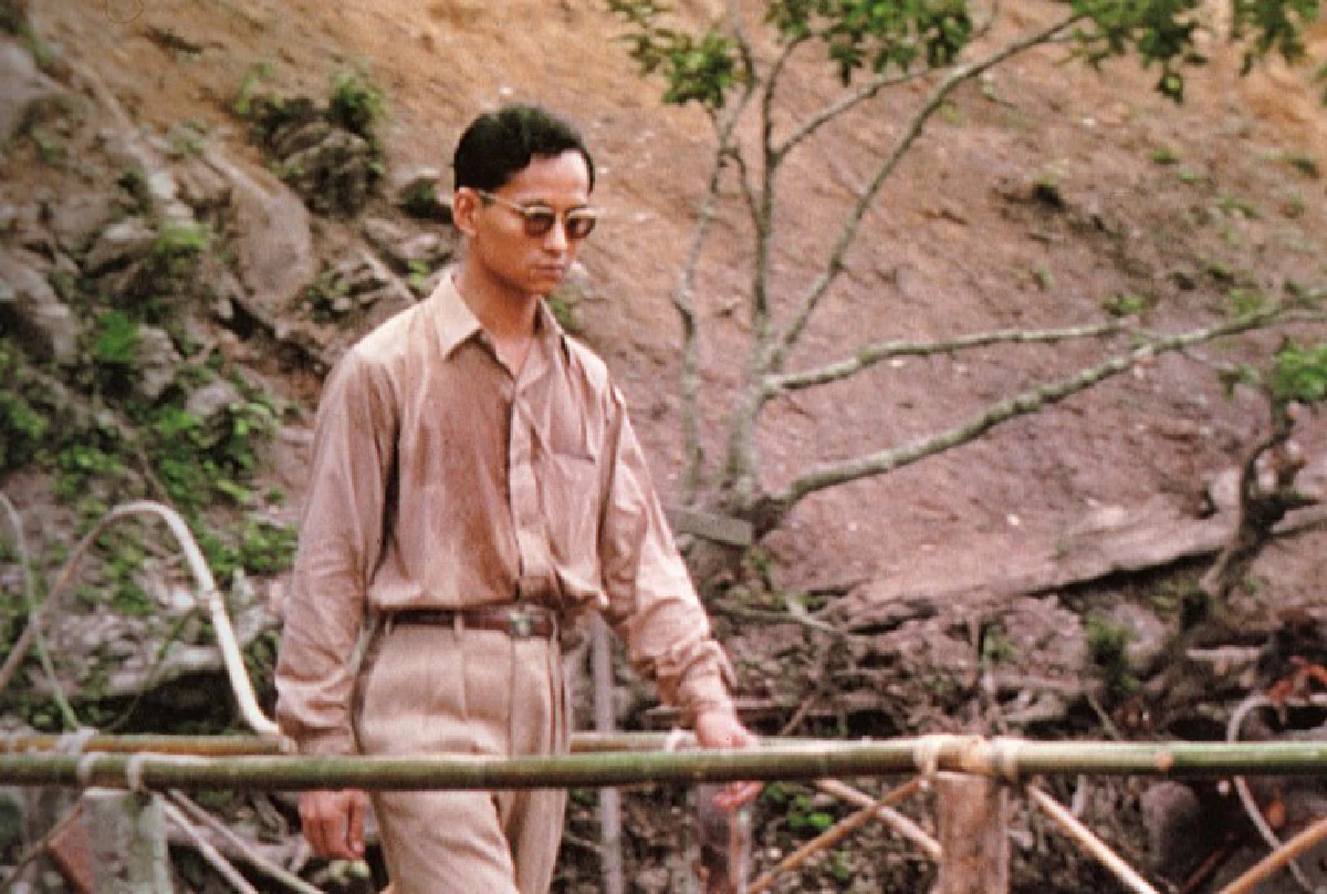 "พระทรงสถิตในหัวใจราษฎร์"