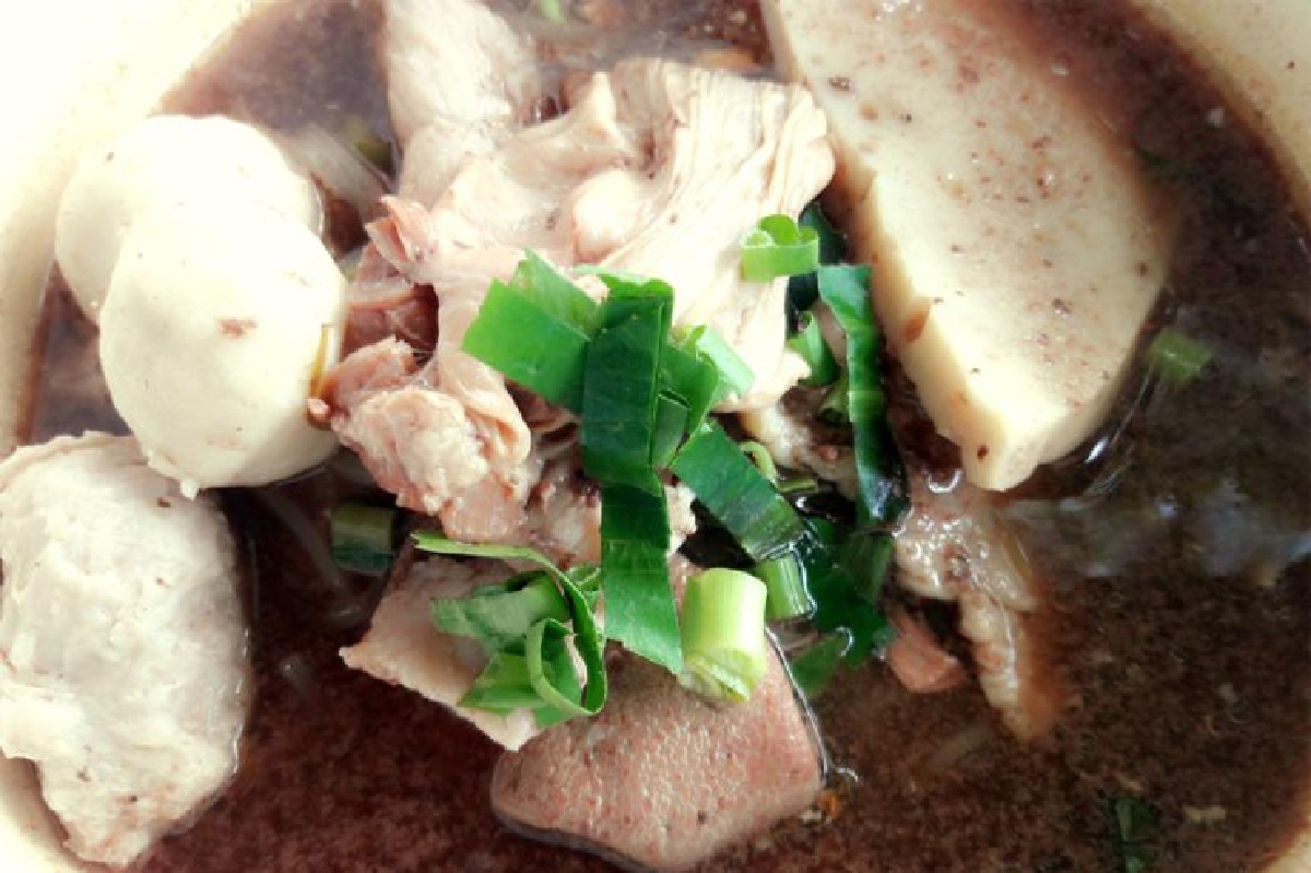 ก๋วยเตี๋ยวหมูเด้ง สาธุฯ58 อร่อยชวนชิม ก๋วยเตี๋ยวหมูเด้ง สาธุฯ58 อร่อยชวนชิม