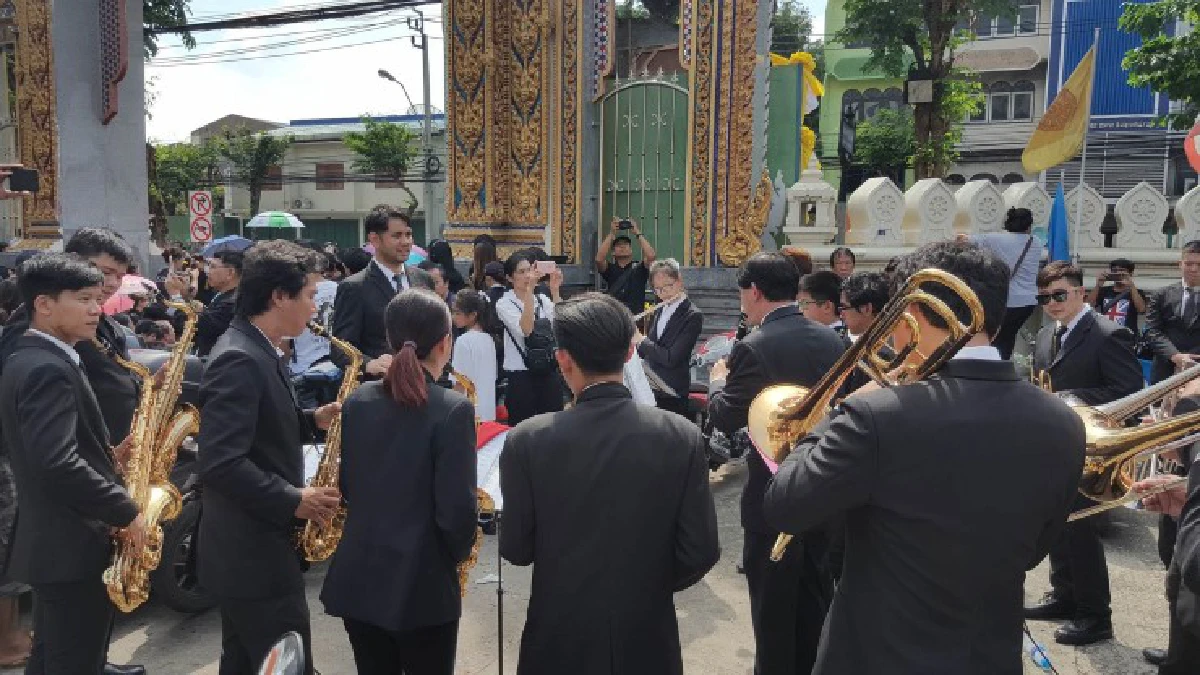 "คิงส์ ไอที มาร์ชชิ่ง แบนด์"บรรเลงเพลงพระราชนิพนธ์ในหลวงรัชกาลที่9