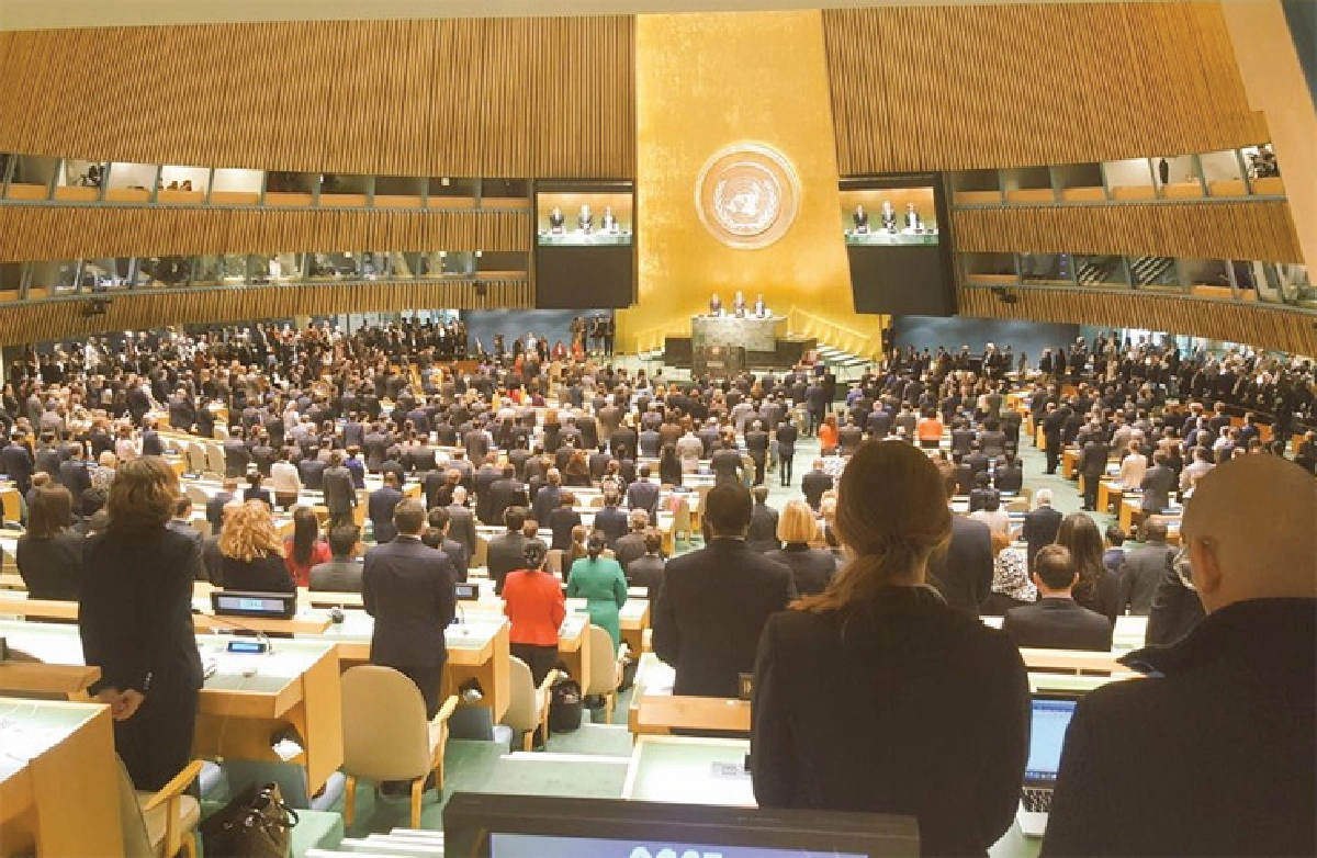 บุคคลสำคัญโลกพร้อมใจ น้อมถวายความอาลัย