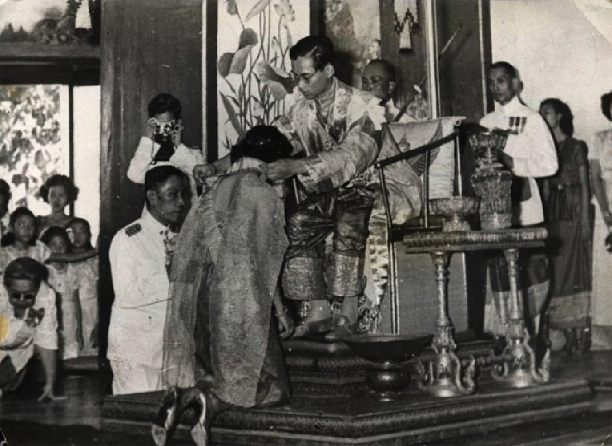 ทรงครองราชย์ด้วย ทศพิธราชธรรม