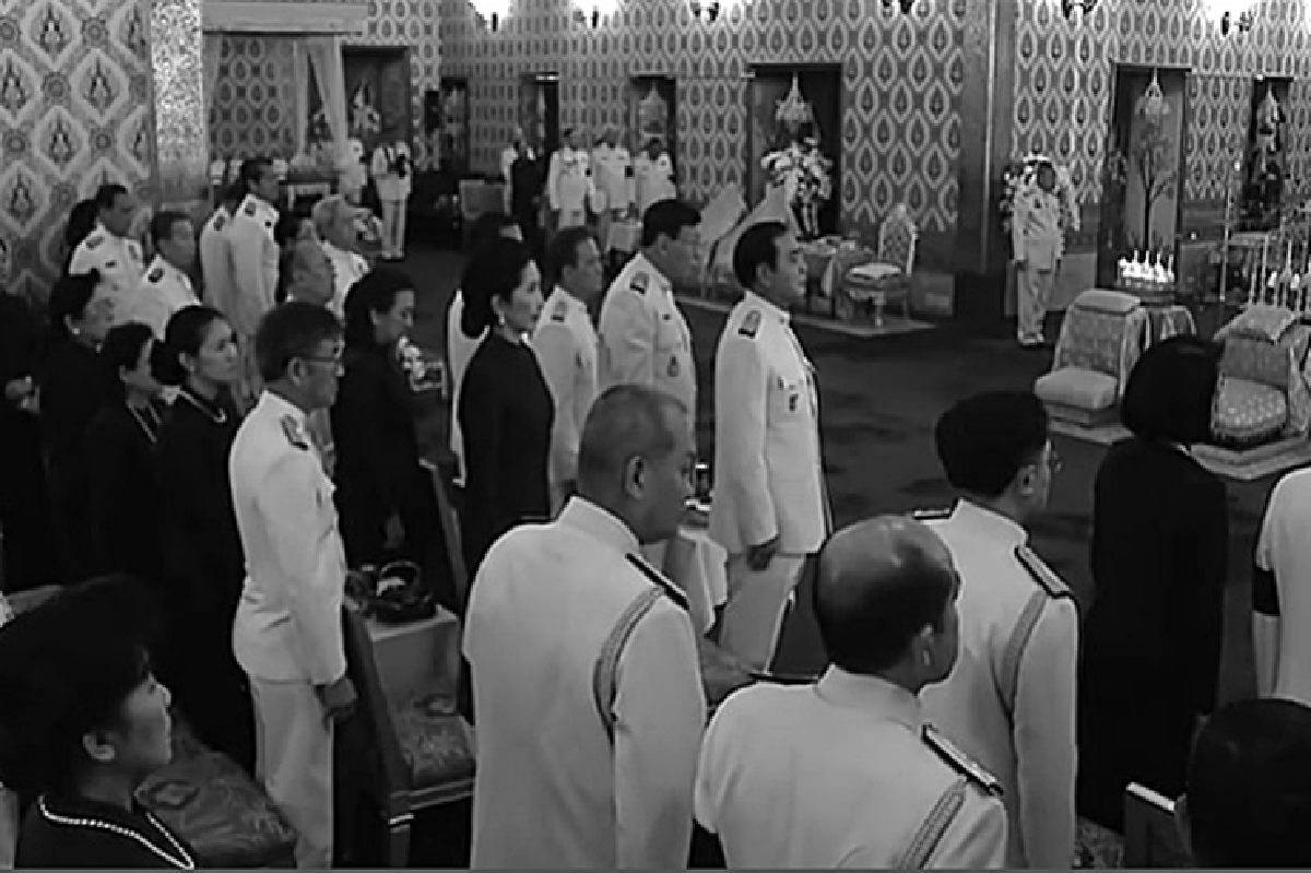 พระบรมฯเสด็จพิธีธรรมสวดพระอภิธรรมพระบรมศพ