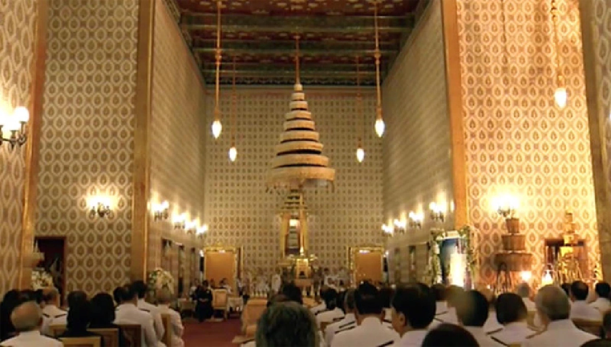 สถิตในหัวใจราษฎร์