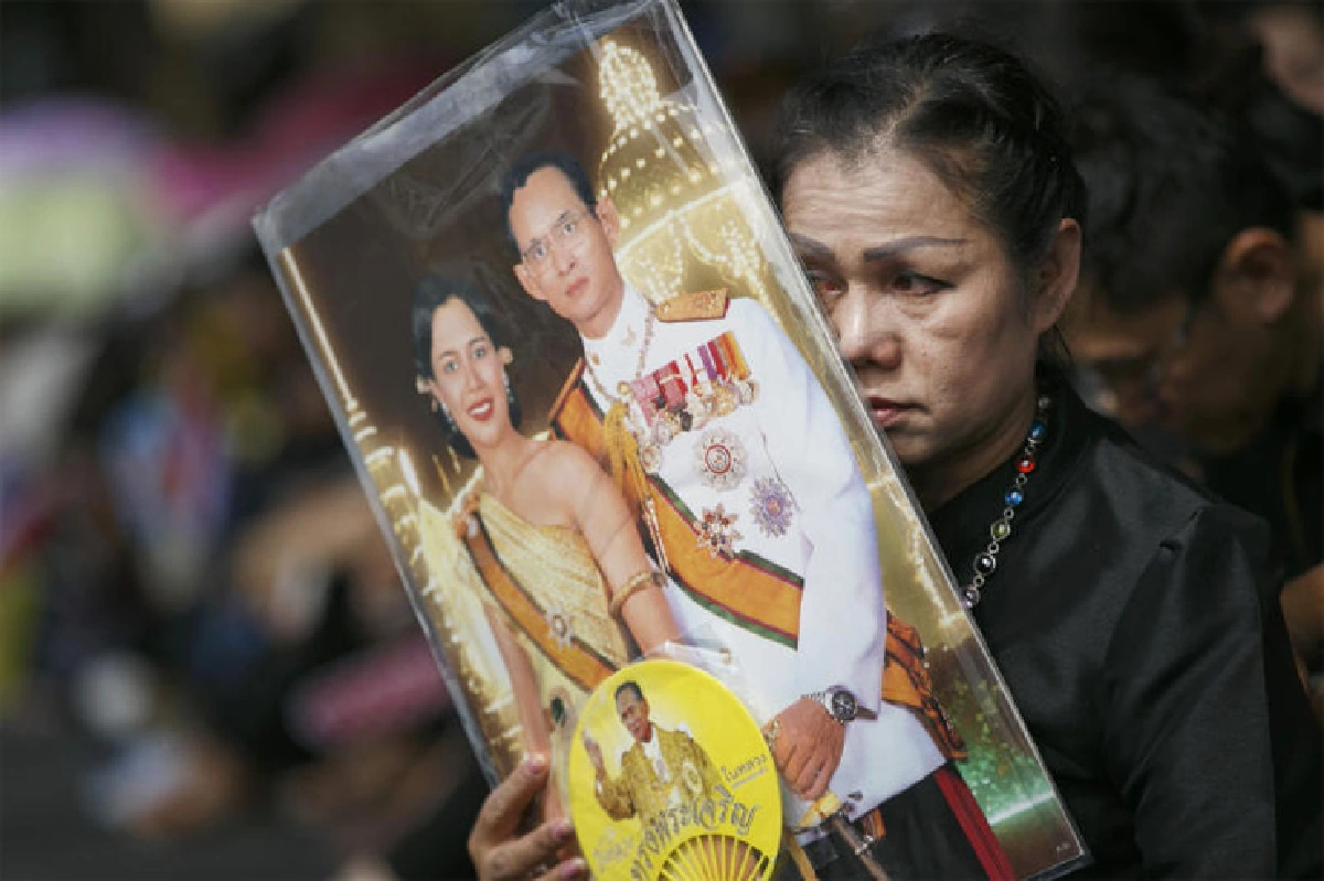 สถิตในหัวใจราษฎร์
