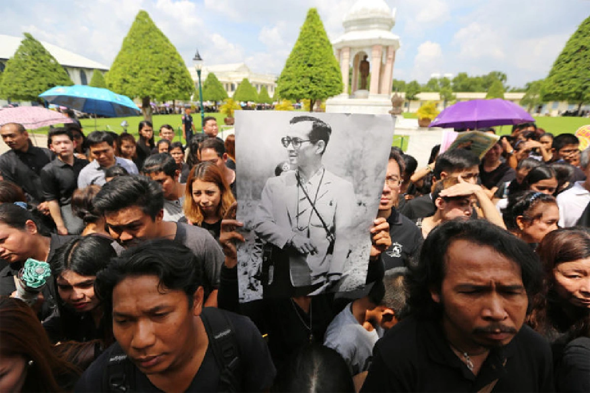 สถิตในหัวใจราษฎร์