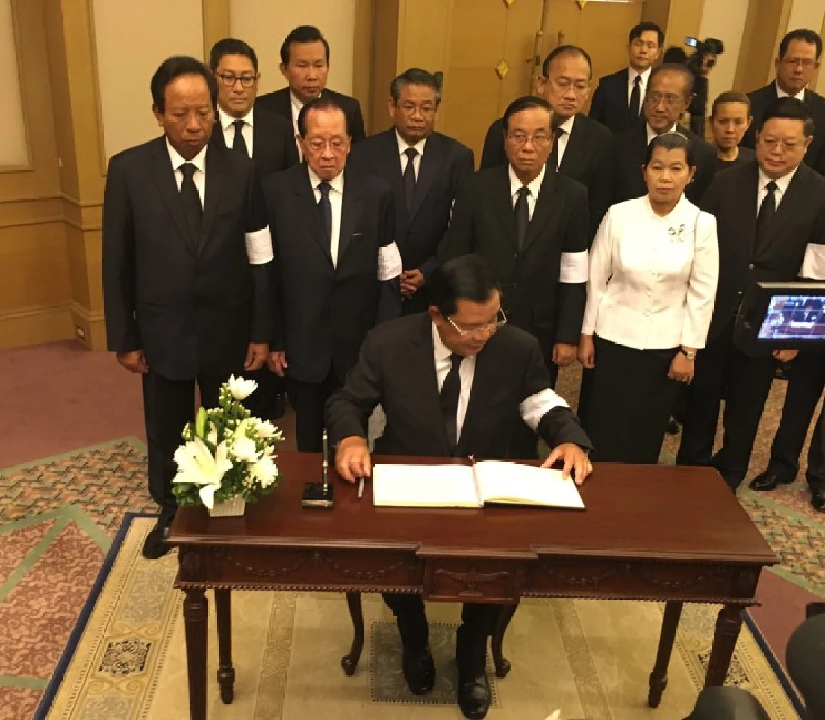 "ฮุนเซน" แสดงความเสียใจในหลวงรัชกาลที่9สวรรคต