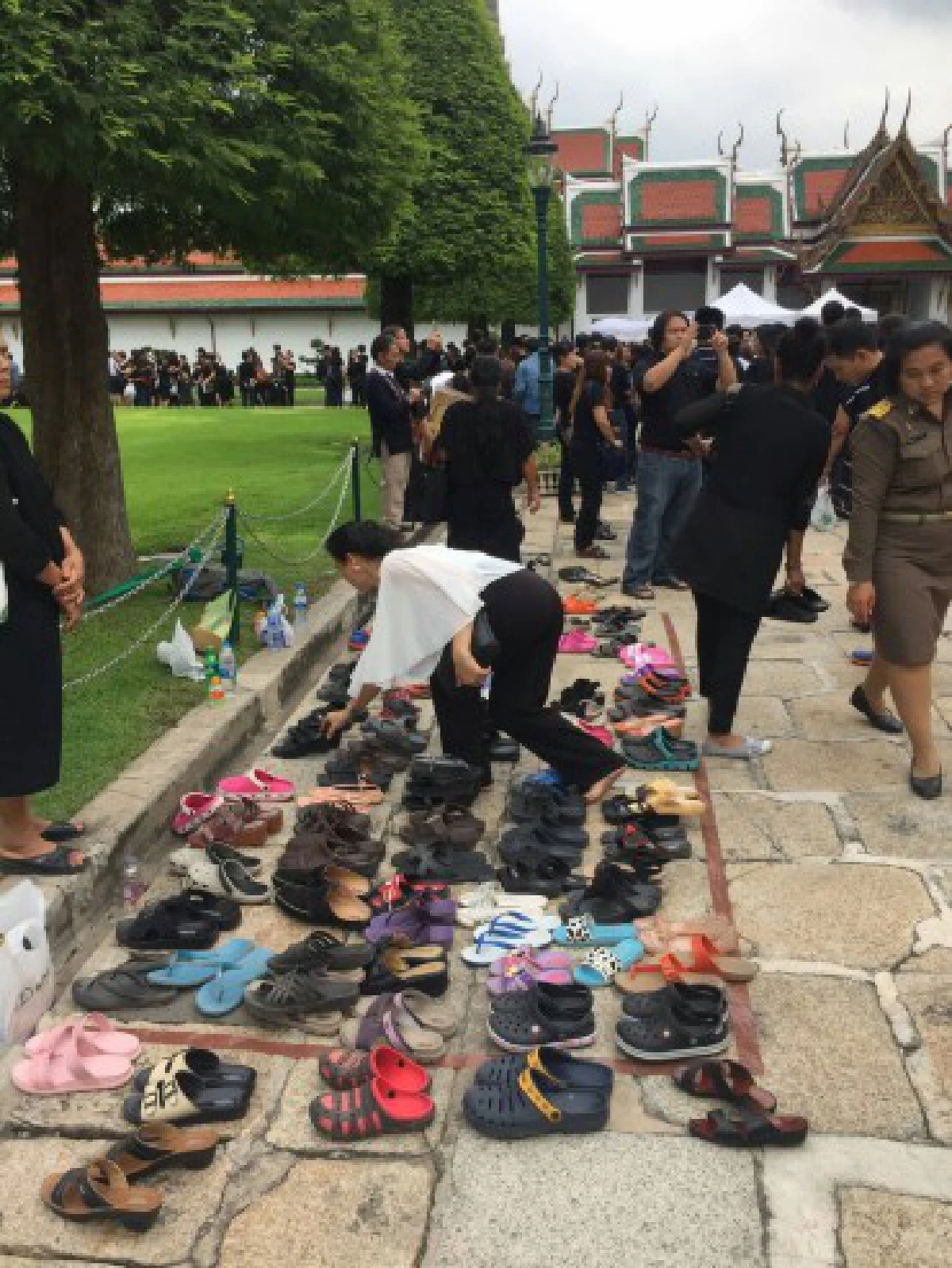 ข้อแนะนำการเข้าถวายสักการะ-ลงนามแสดงความอาลัย