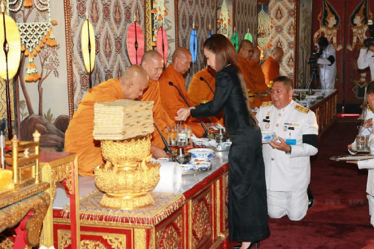 พระองค์ภา-พระองค์เจ้าสิริวัณณวรีฯ เสด็จพระราชพิธีพระบรมศพ18ต.ค.