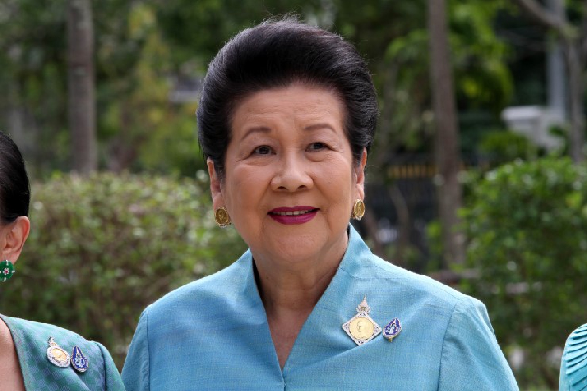 แต่งตั้ง"ท่านผู้หญิงจรุงจิตต์"เป็นราชเลขานุการในสมเด็จพระราชินี แต่งตั้ง"ท่านผู้หญิงจรุงจิตต์"เป็นราชเลขานุการในสมเด็จพระราชินี