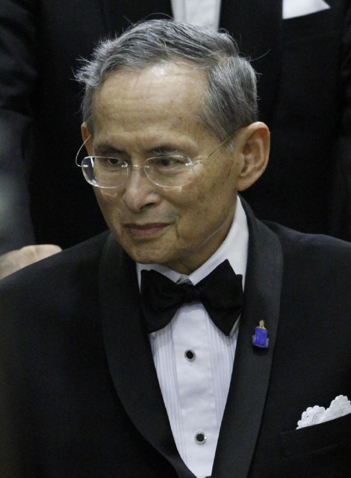 "รอยยิ้มของพ่อ" ตราตรึงในหัวใจปวงประชาชั่วกาลนาน
