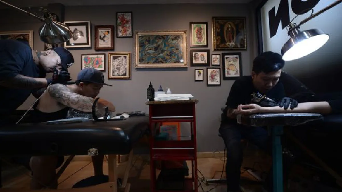 BBC รวมภาพรอยสักของคนไทยรำลึกถึง "ในหลวงรัชกาลที่ ๙"