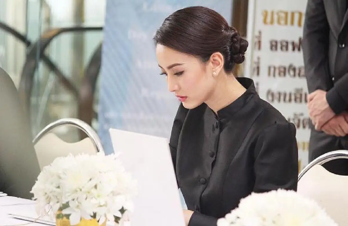 คณะผู้บริหาร-นักแสดงช่อง 3 ร่วมถวายความอาลัยในหลวงรัชกาลที่ 9