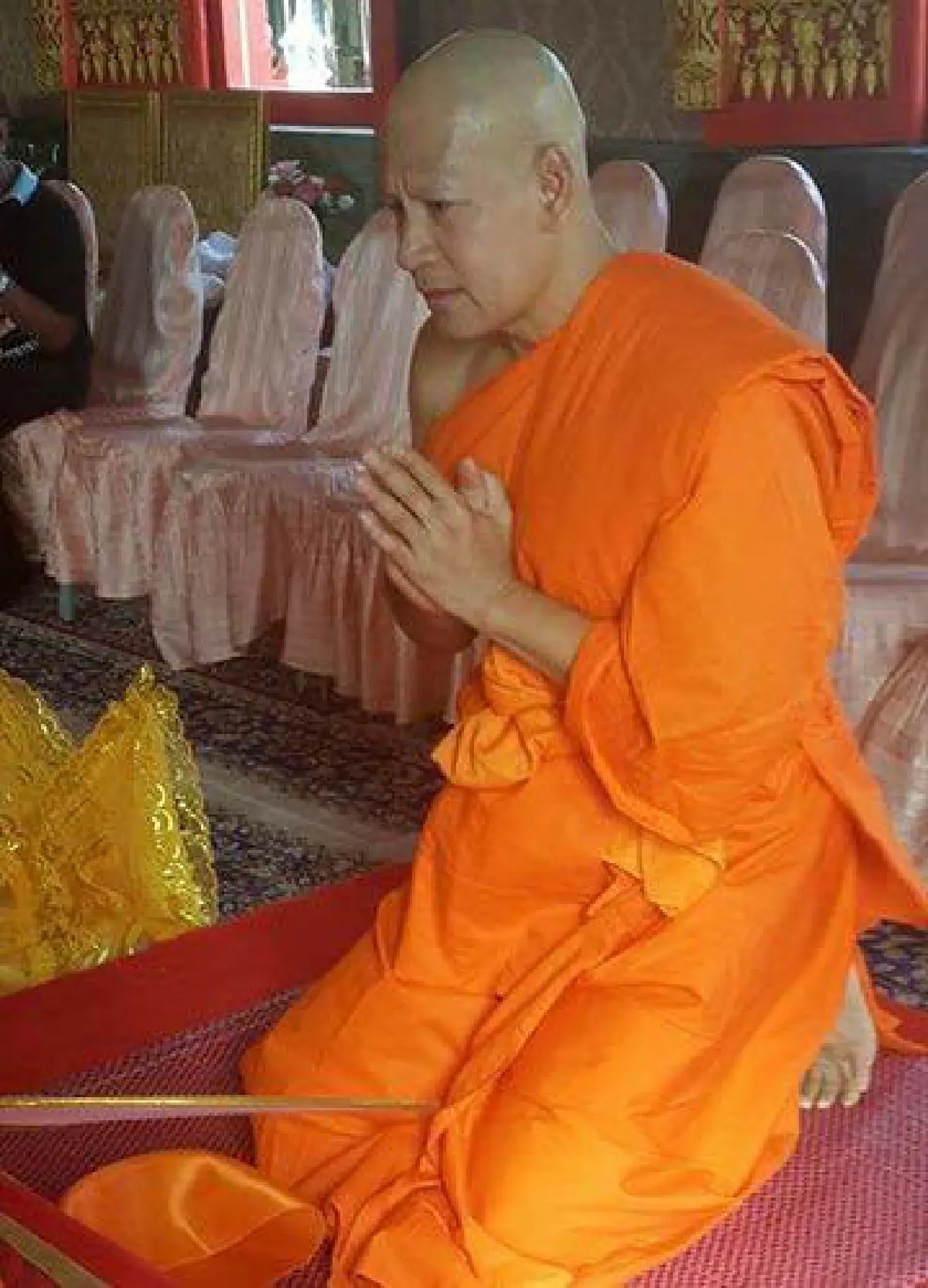 บิณฑ์ บรรลือฤทธิ์ บวชถวายเป็นพระราชกุศลฯแด่พ่อหลวง