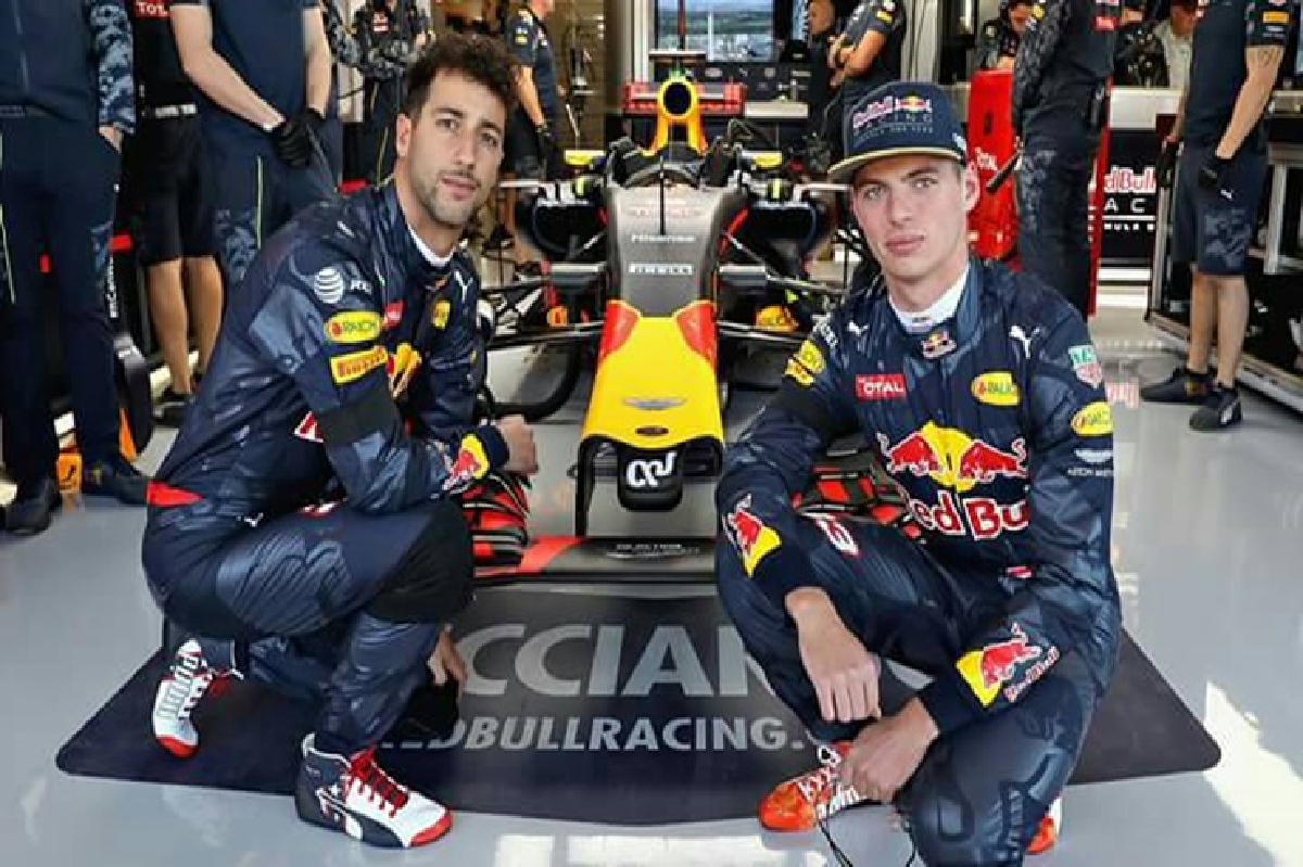 เรดบลูล์ไว้อาลัยในหลวงร.9 เรดบลูล์ไว้อาลัยในหลวงร.9