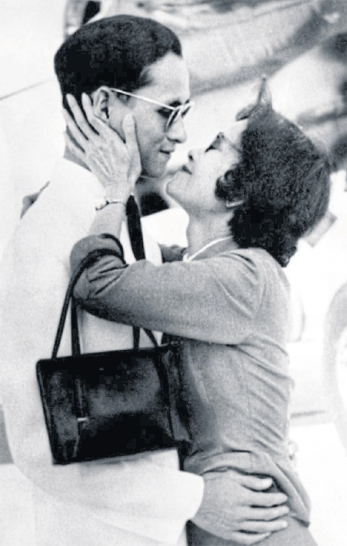 กฤชวรุณ โรหิตเสถียร (หนึ่งใน) คนไทยรักในหลวง