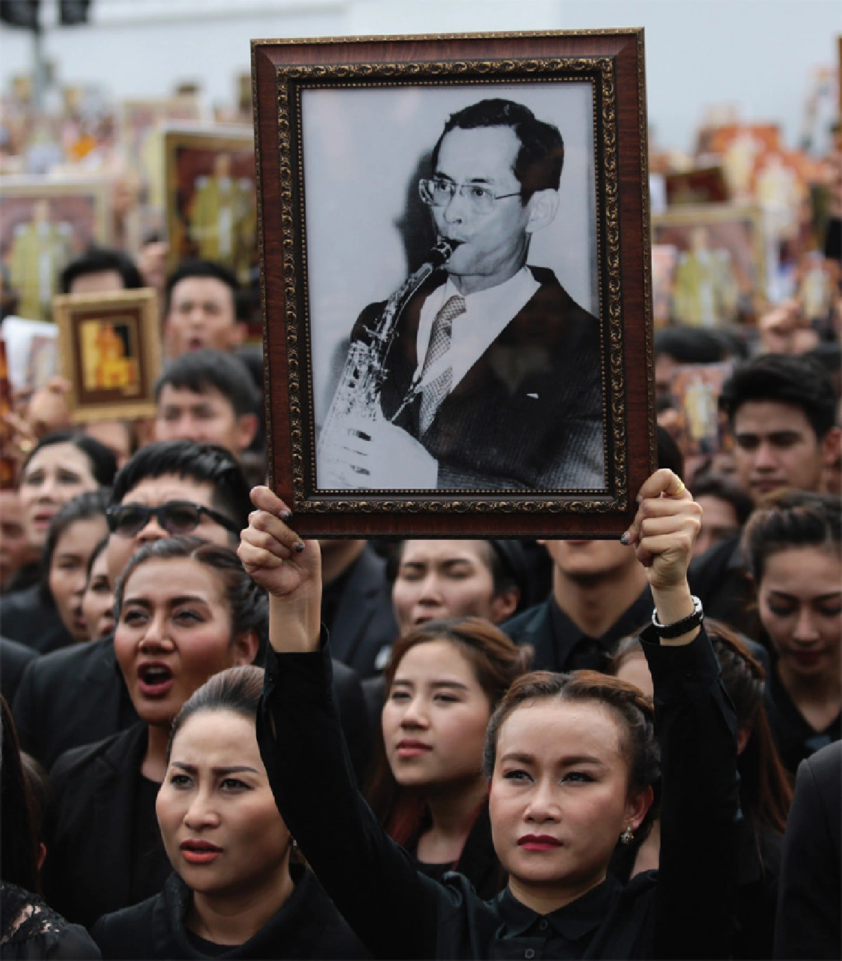 เย็นศิระเพราะพระบริบาล