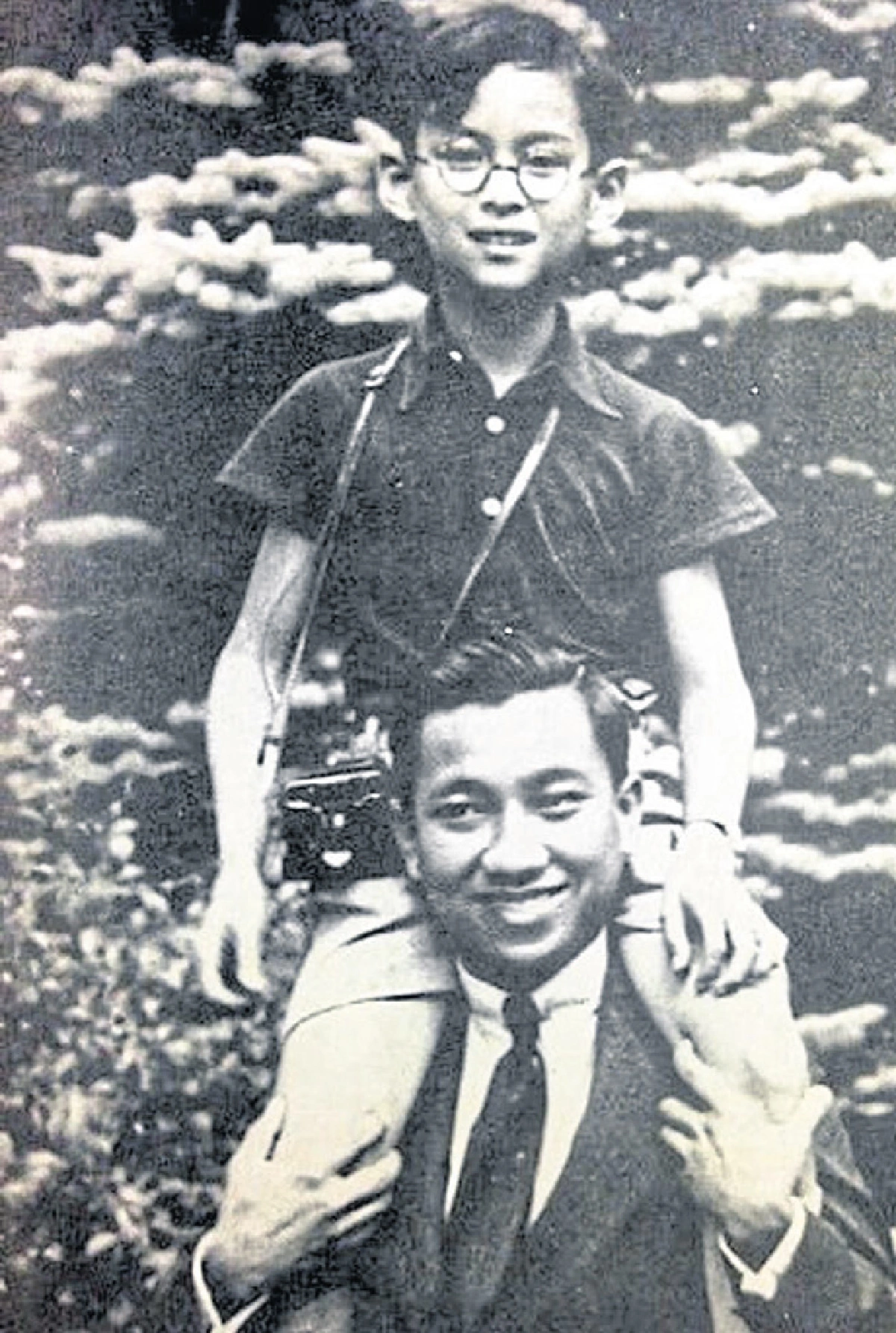 กฤชวรุณ โรหิตเสถียร (หนึ่งใน) คนไทยรักในหลวง