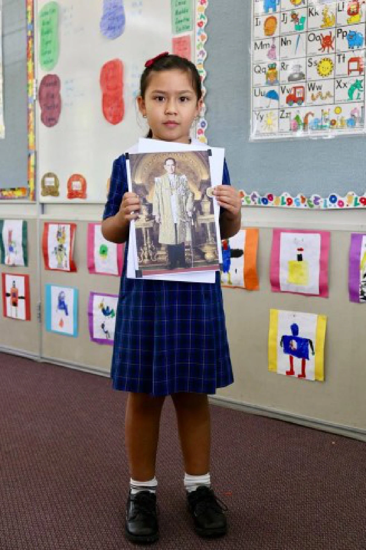 สุดซึ้ง!ด.ญ.ลูกครึ่งไทย-ออสเตรเลียพูดถึงในหลวงรัชกาลที่ 9 หน้าชั้นเรียน