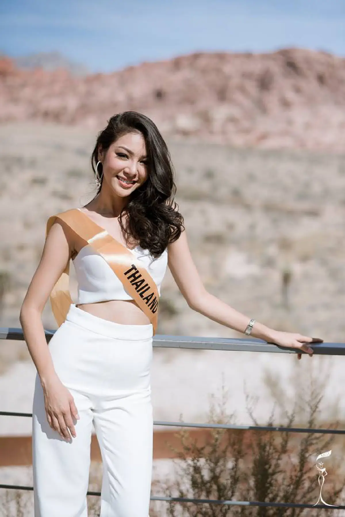 10 ลุคสวยปัง ฝ้าย สุภาพร รองอันดับสองมิสแกรนด์อินเตอร์ฯ 2016