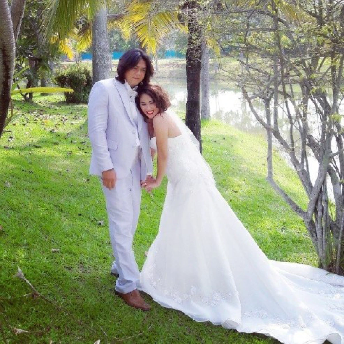 นิกกี้ พิ้ม อวดภาพพรีเวดดิ้งหวานกับแฟนสาวนอกวงการ