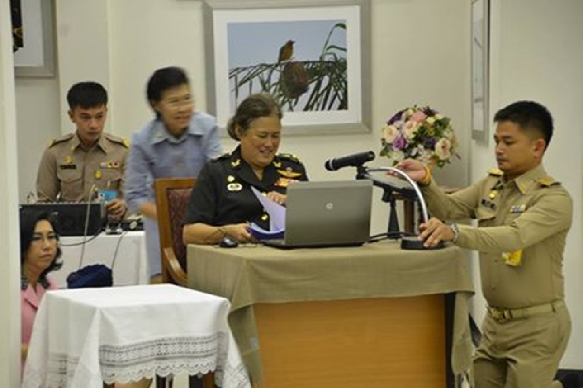 "การมัวแต่ร้องไห้นั้นไม่มีประโยชน์" สมเด็จพระเทพฯ ทรงตรัสสอนนักเรียนนายร้อย "การมัวแต่ร้องไห้นั้นไม่มีประโยชน์" สมเด็จพระเทพฯ ทรงตรัสสอนนักเรียนนายร้อย