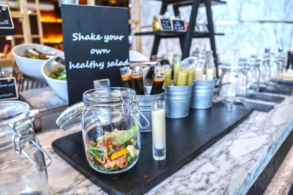 บุฟเฟ่ต์มื้อสาย อร่อยได้ ไม่ทำร้ายสุขภาพ