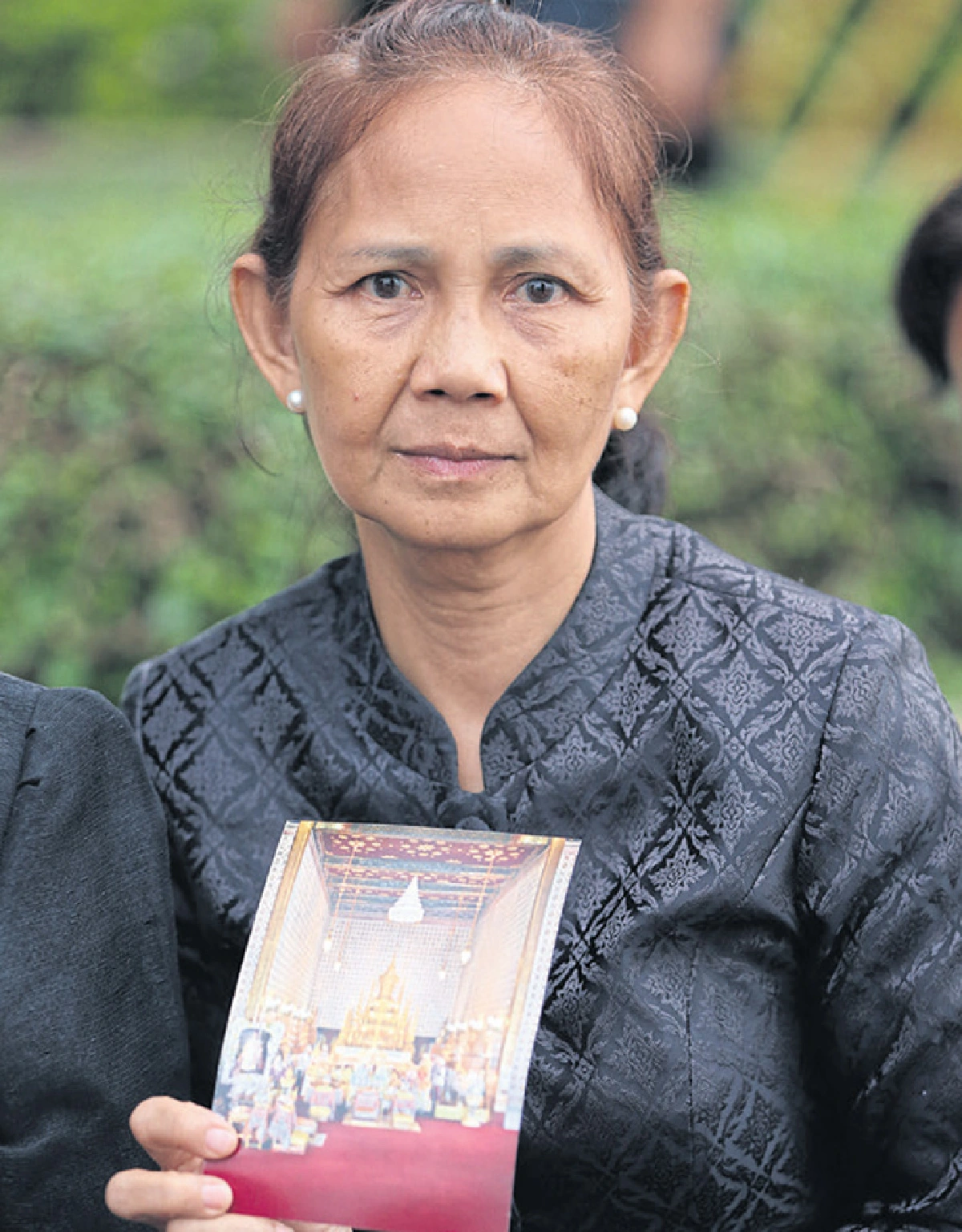 คลื่นความรักประชาชนผู้ภักดี