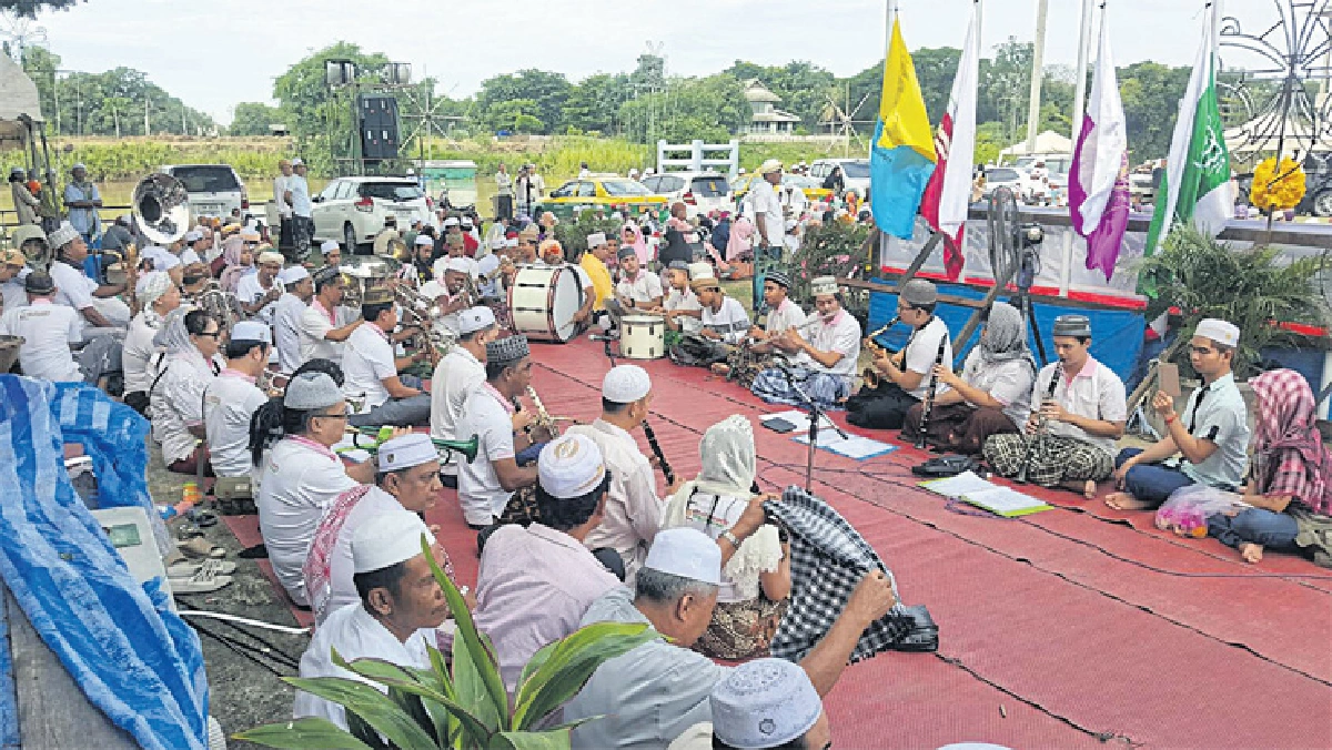 ฟาติม๊ะห์ เข็มมณี ใจสลายในสายน้ำเชี่ยว