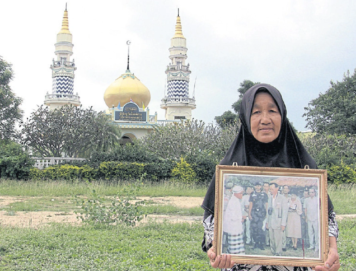 พระผู้ให้โดยไม่แบ่งแยก เรื่องเล่ามัสยิดในพระบรมราชูปถัมภ์