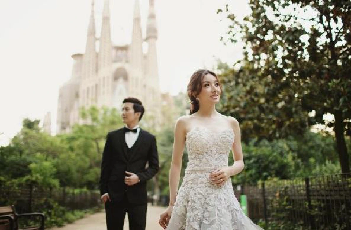 เชน ธนา ประกาศเลื่อนงานวิวาห์ ขอลาบวชถวายเป็นพระราชกุศล