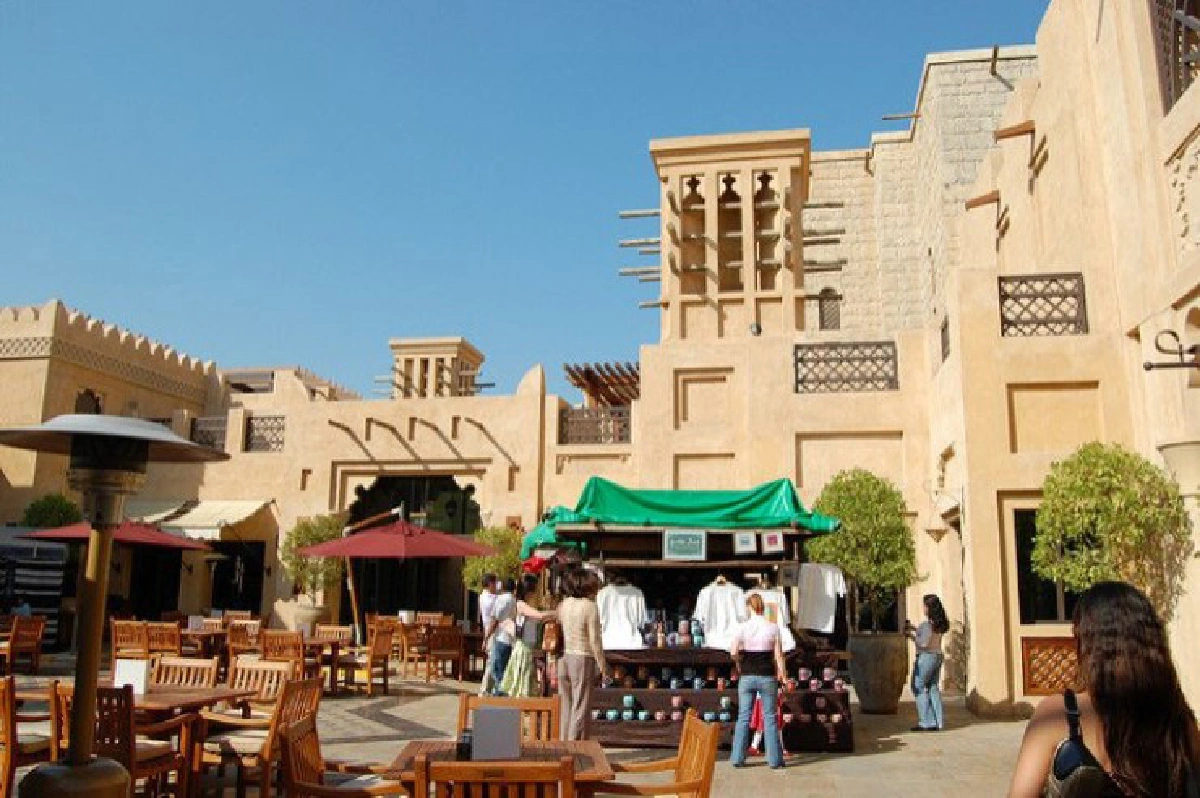 ชมภาพ 70 ปีที่ผ่านมา ของสหรัฐอาหรับเอมิเรตส์