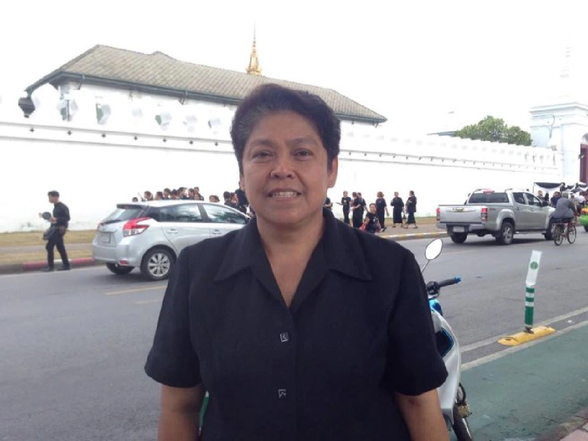 "ครั้งหนึ่งในชีวิต-วินาทีสุดแสนอาลัย" ความในใจพสกนิกรได้ถวายบังคมพระบรมศพ