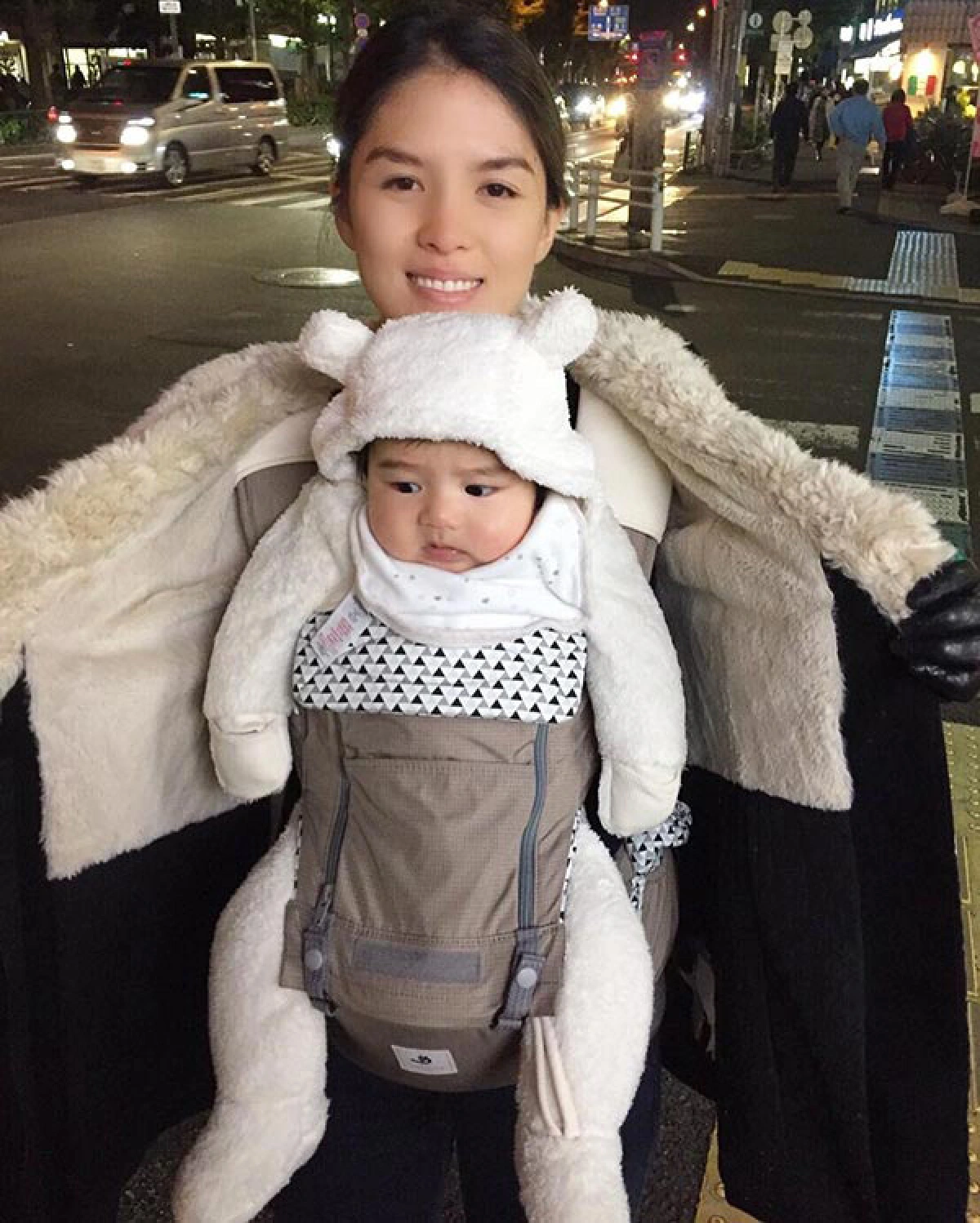 น้องดีแลน ลูกชาย ลีเดีย-แมทธิว ใส่ชุดหมีขาวเที่ยวญี่ปุ่นครั้งแรก