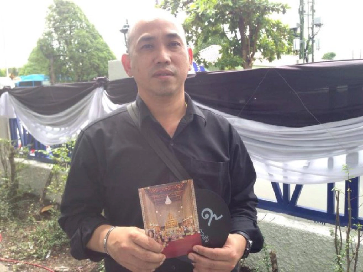 "ครั้งหนึ่งในชีวิต-วินาทีสุดแสนอาลัย" ความในใจพสกนิกรได้ถวายบังคมพระบรมศพ