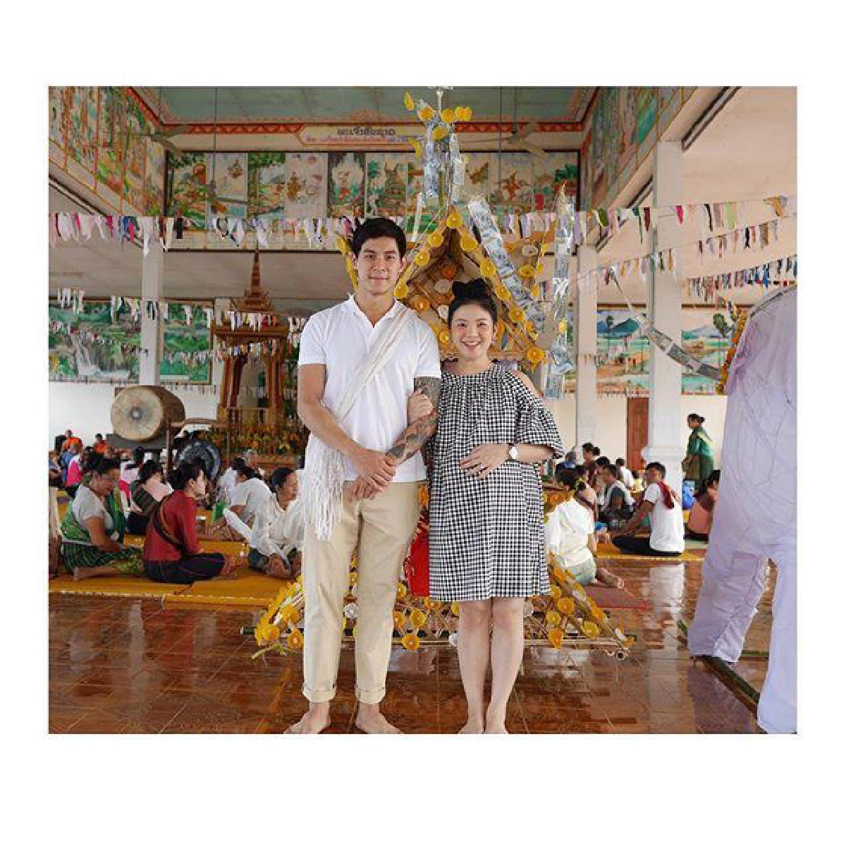 สามีดูแลไม่ห่าง! ฮารุ อุ้มท้องโต 7 เดือน ทำบุญทอดกฐินเมืองลาว