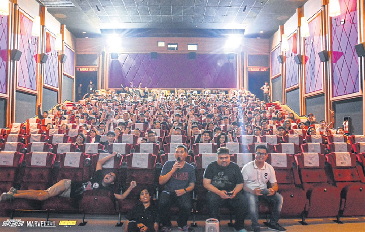 ผู้คลั่งไคล้ Superhero ถักทอความดีในชีวิตจริง