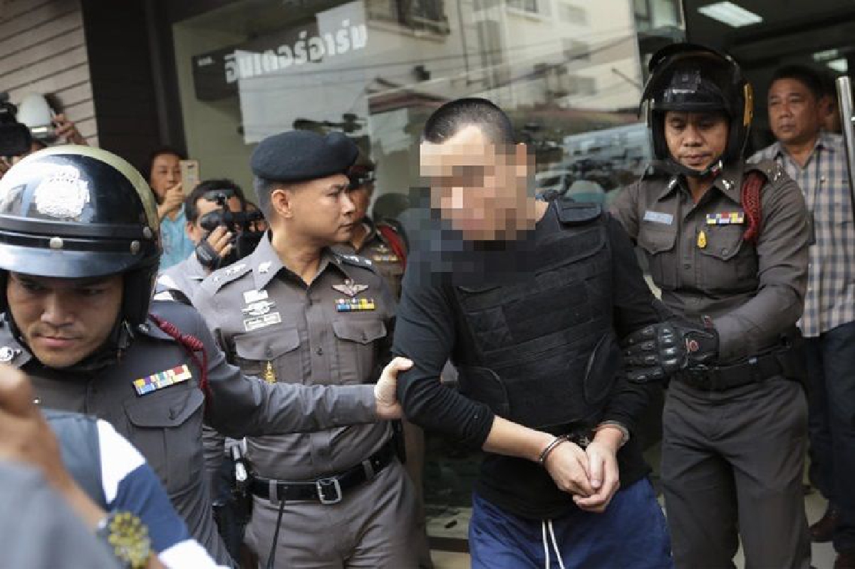 คุก 35 ปี แก๊งชาวจีนปล้นร้านปืนวังบูรพา คุก 35 ปี แก๊งชาวจีนปล้นร้านปืนวังบูรพา