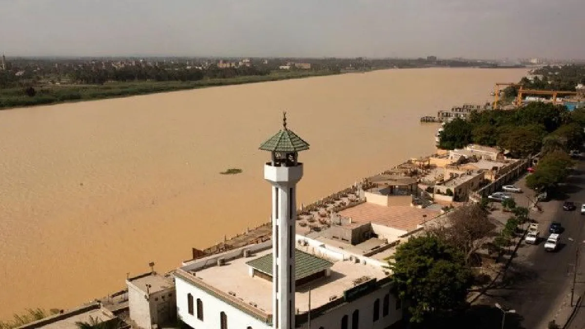 แม่น้ำไนล์วิกฤติหนัก เปลี่ยนเป็นสีน้ำตาลหลังน้ำท่วม