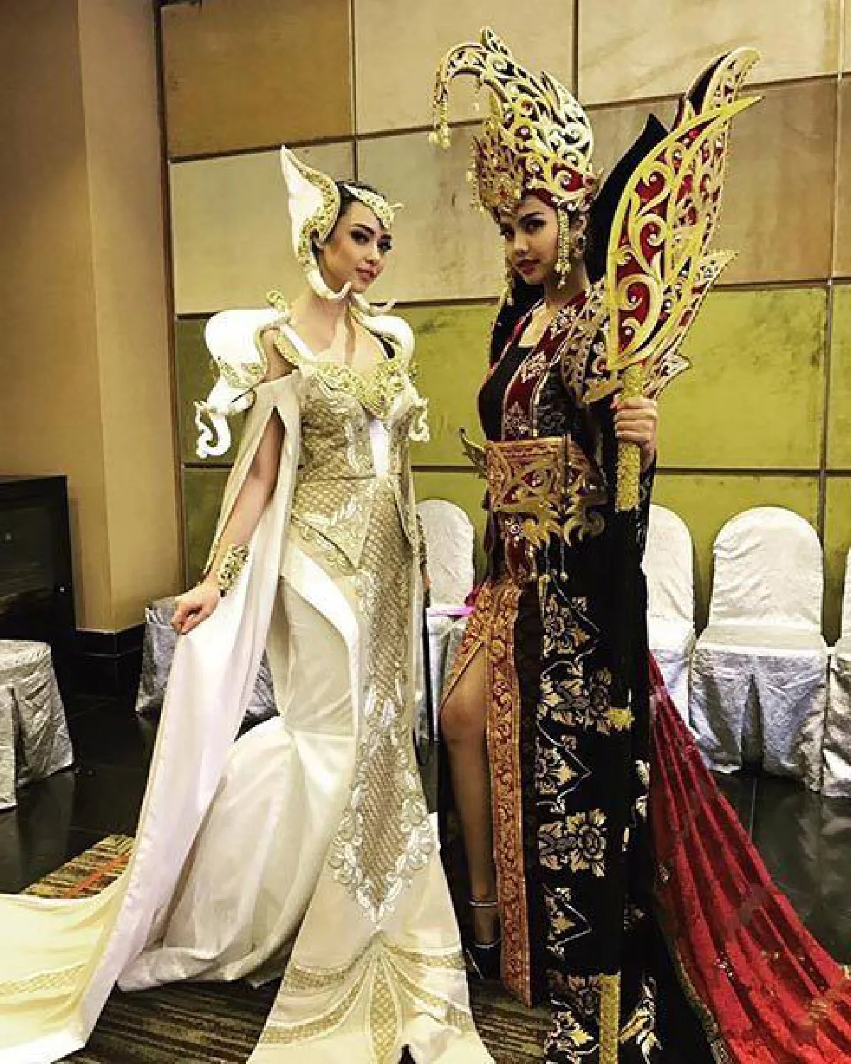 สวยอลังการ! ชาลิสา อแมนด้า ร่วมเฟรมสาวงามอินโดฯในชุดประจำชาติ
