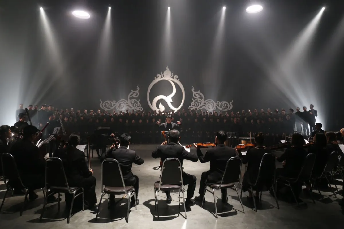 ทัพศิลปินอาร์เอส ถ่ายทอดความภาคภูมิใจผ่านเพลง "รักพ่อ..ไม่มีวันพอเพียง"