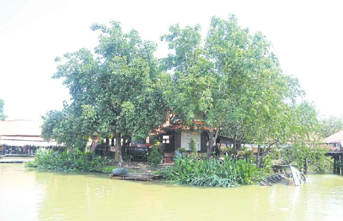 เดินย้อนเวลา ณ ตลาดน้ำอโยธยา