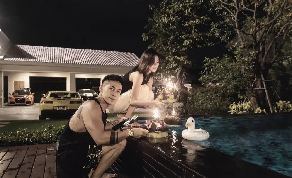 บุญจะส่งให้เราสุขใจ..เก็บตกภาพคนบันเทิงลอยกระทง 2559