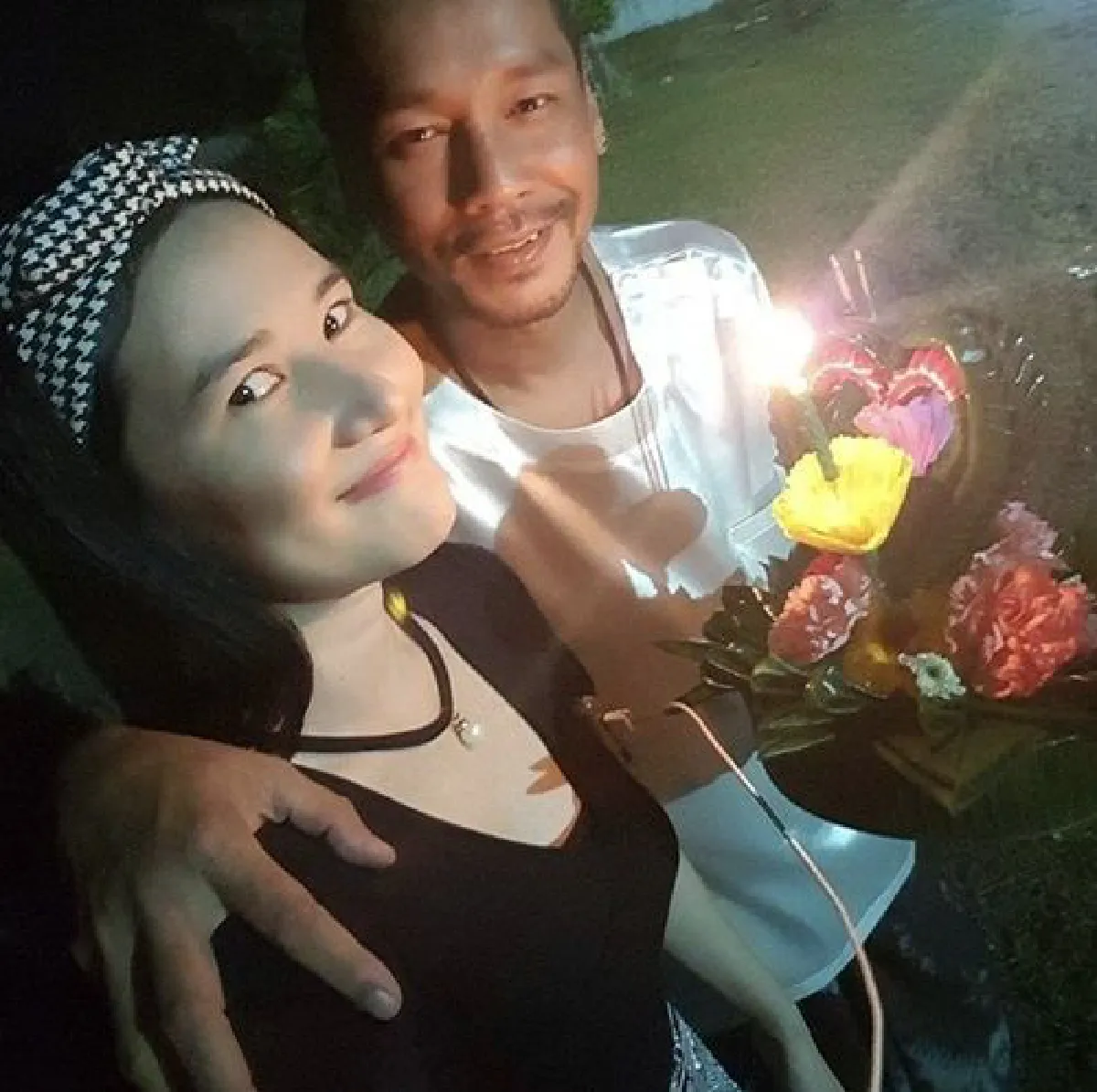 บุญจะส่งให้เราสุขใจ..เก็บตกภาพคนบันเทิงลอยกระทง 2559