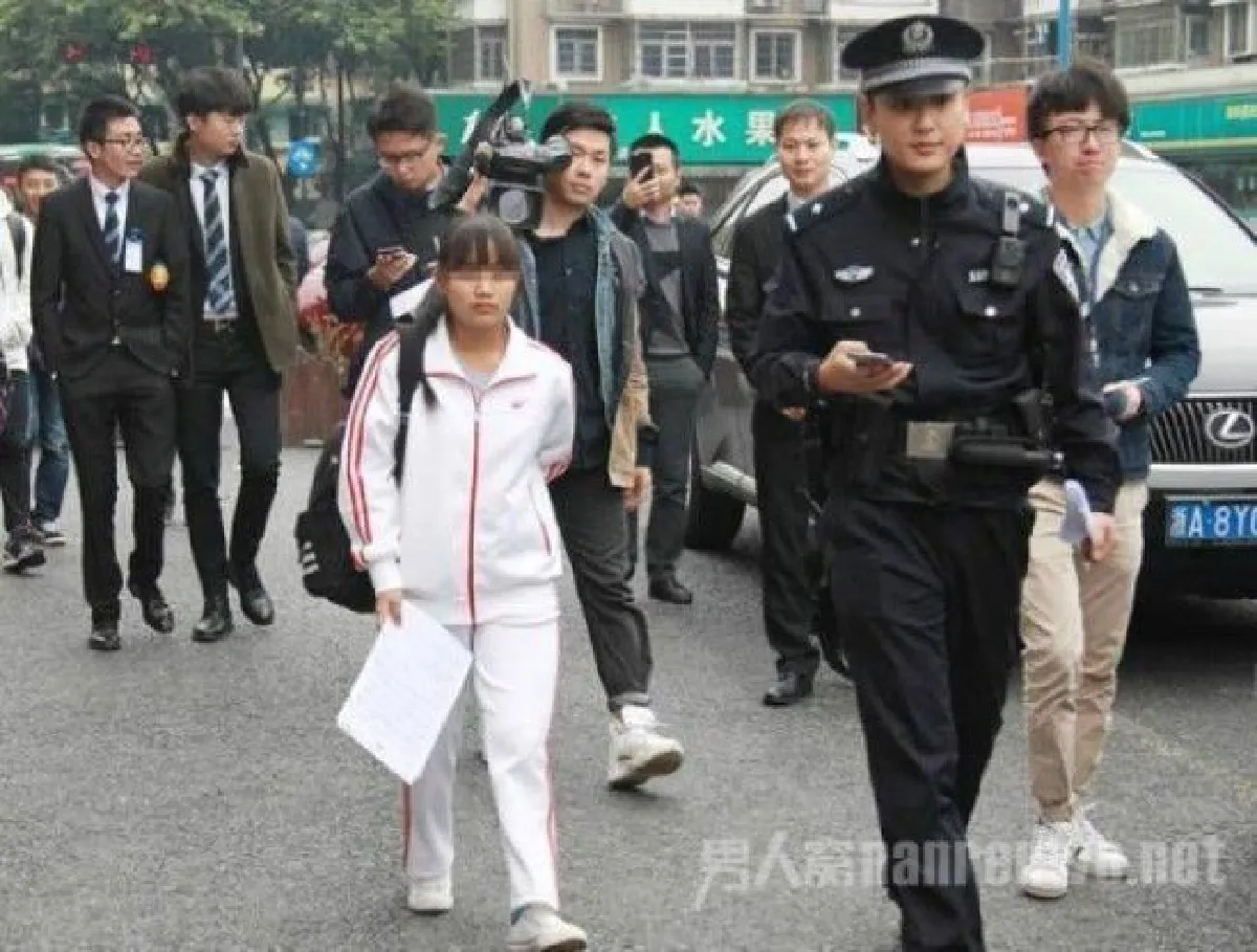 สาวจีนประกาศขายพรหมจรรย์ 1 ล้านบาท เพื่อรักษาพี่ชายที่ป่วยเป็นลูคิเมีย