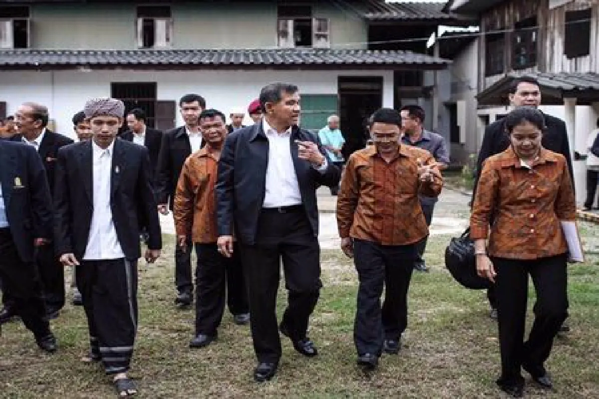 ครม.ส่วนหน้าน้อมนำยุทธศาสตร์พระราชทาน 'เข้าใจ เข้าถึง พัฒนา' ดับไฟใต้