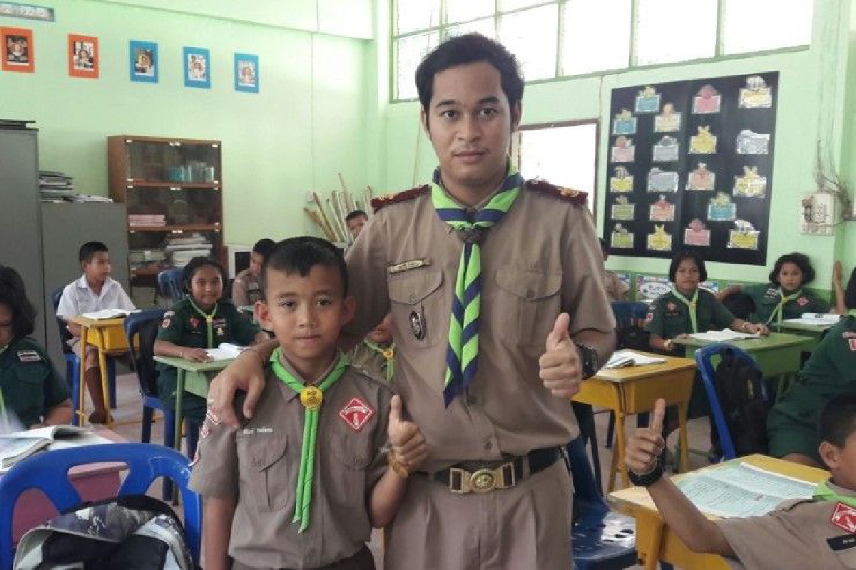 ซาบซึ้ง...เด็กป.5ชาวสุราษฎร์ แต่งเพลงถวายความอาลัยในหลวงร.9 ซาบซึ้ง...เด็กป.5ชาวสุราษฎร์ แต่งเพลงถวายความอาลัยในหลวงร.9
