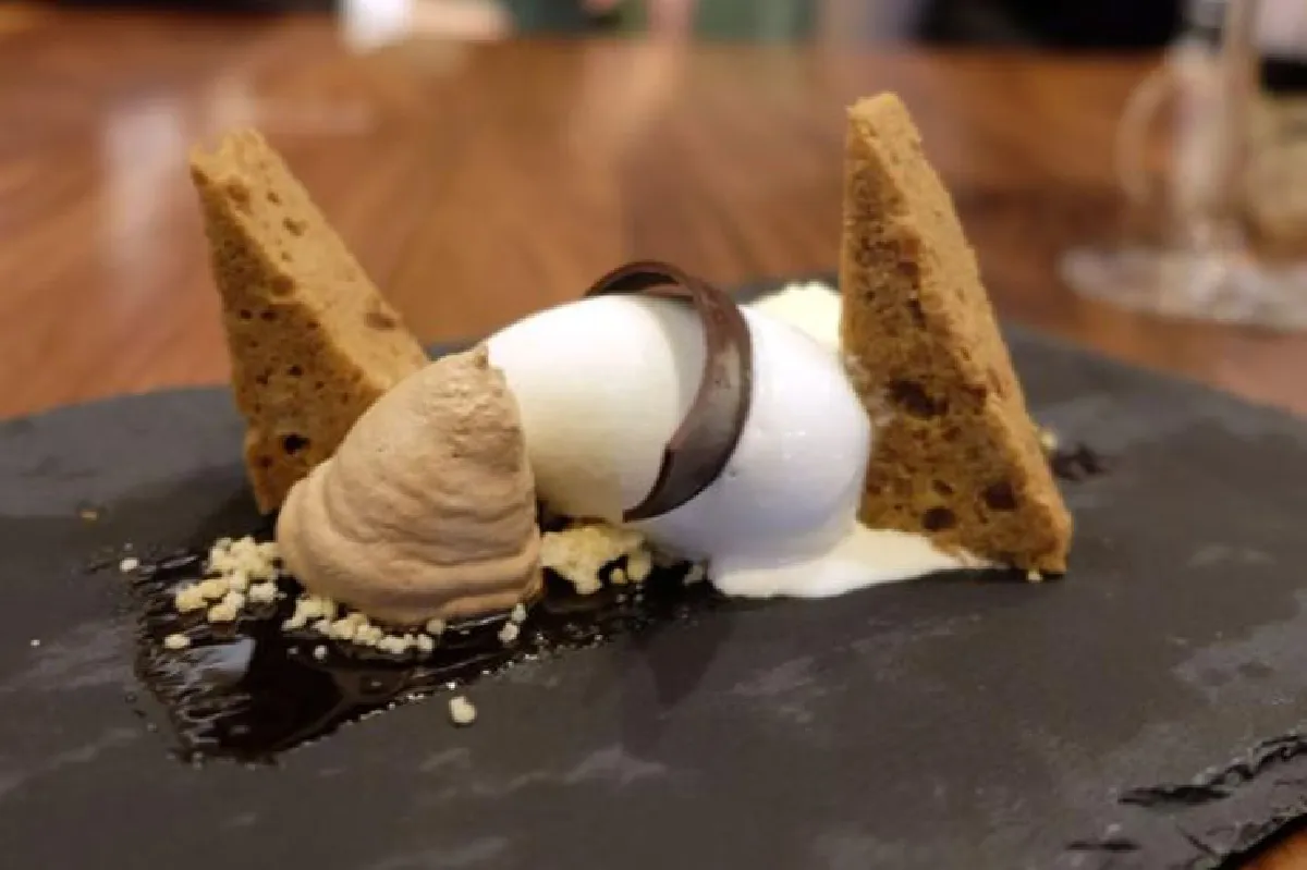 มื้อพิเศษ ณ ห้องอาหารรอสซินีส์ กับเชฟมิชลินสตาร์ ฟาบิโอ้ รอสซี่