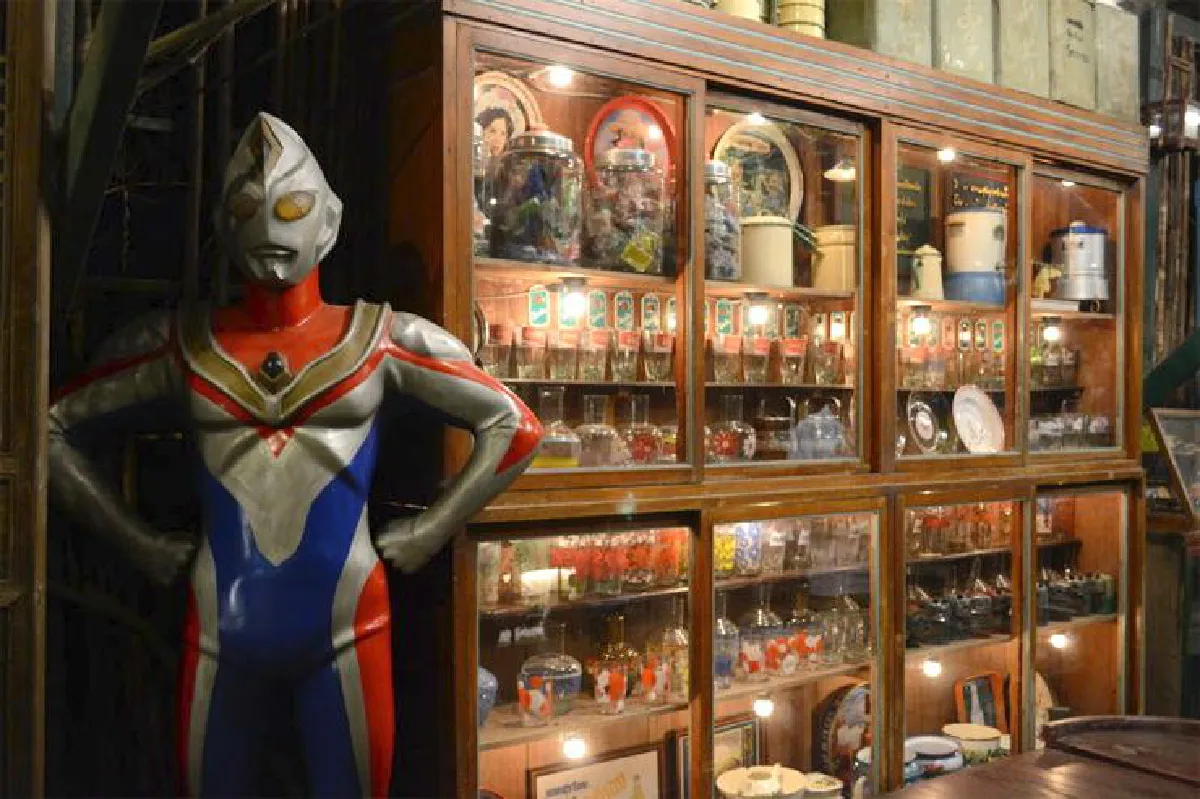 บ้านไม้ชายน้ำ อิ่มท้องและย้อนความหลัง