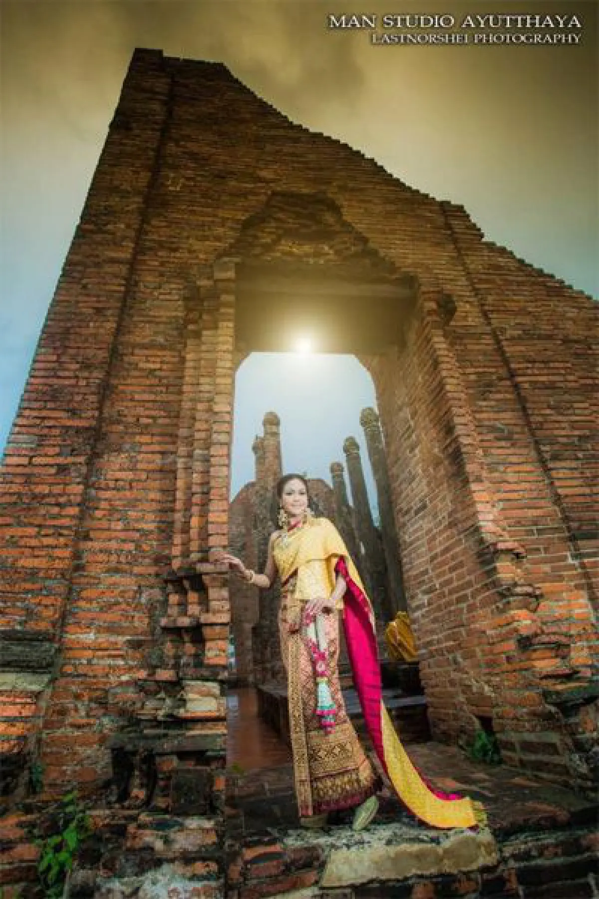 ‘สยามกัลยา’ กลุ่มคนรักชุดไทยในต่างแดน