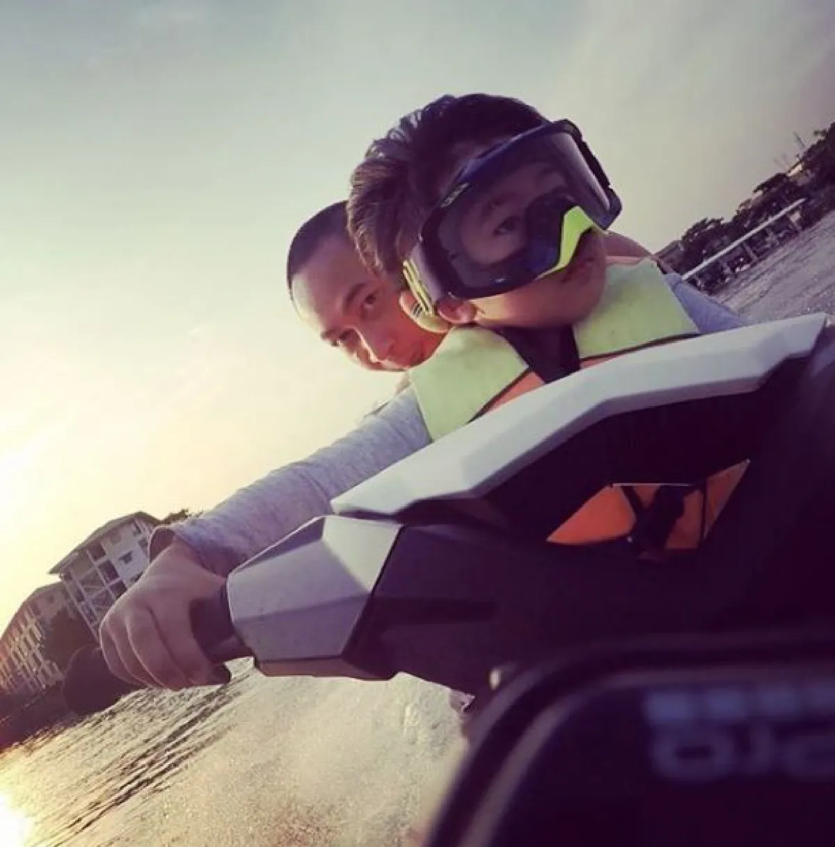 แชมป์โลกพึงระวัง! น้องออก้า วัย 5 ขวบ โชว์ลีลาขับเจ็ทสกีครั้งแรก